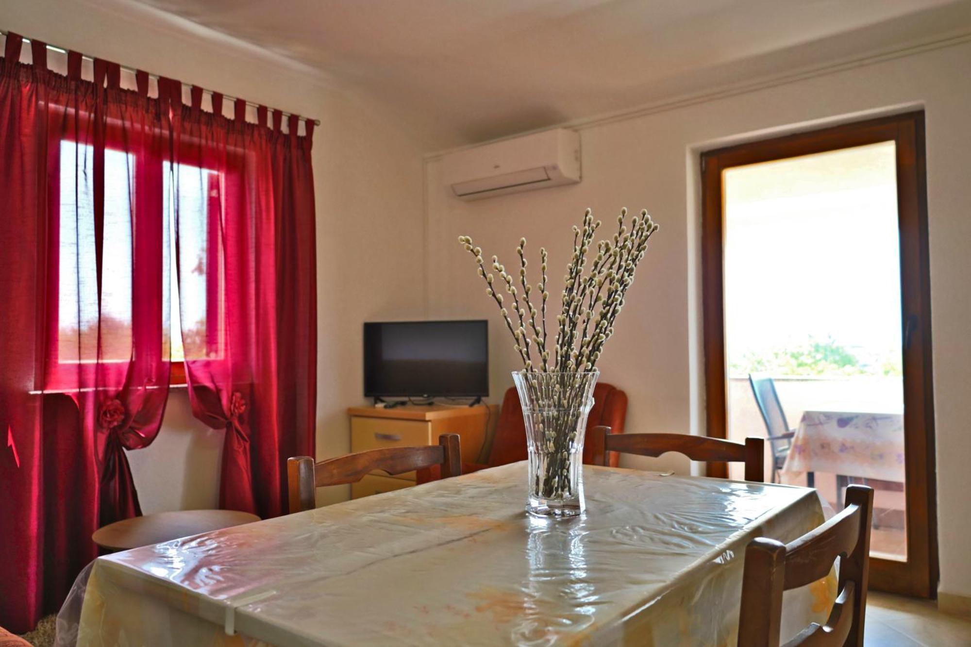 Apartment Zita With 1 Bedroom In Relaxing Surroundings Near Umag 乌马格 外观 照片